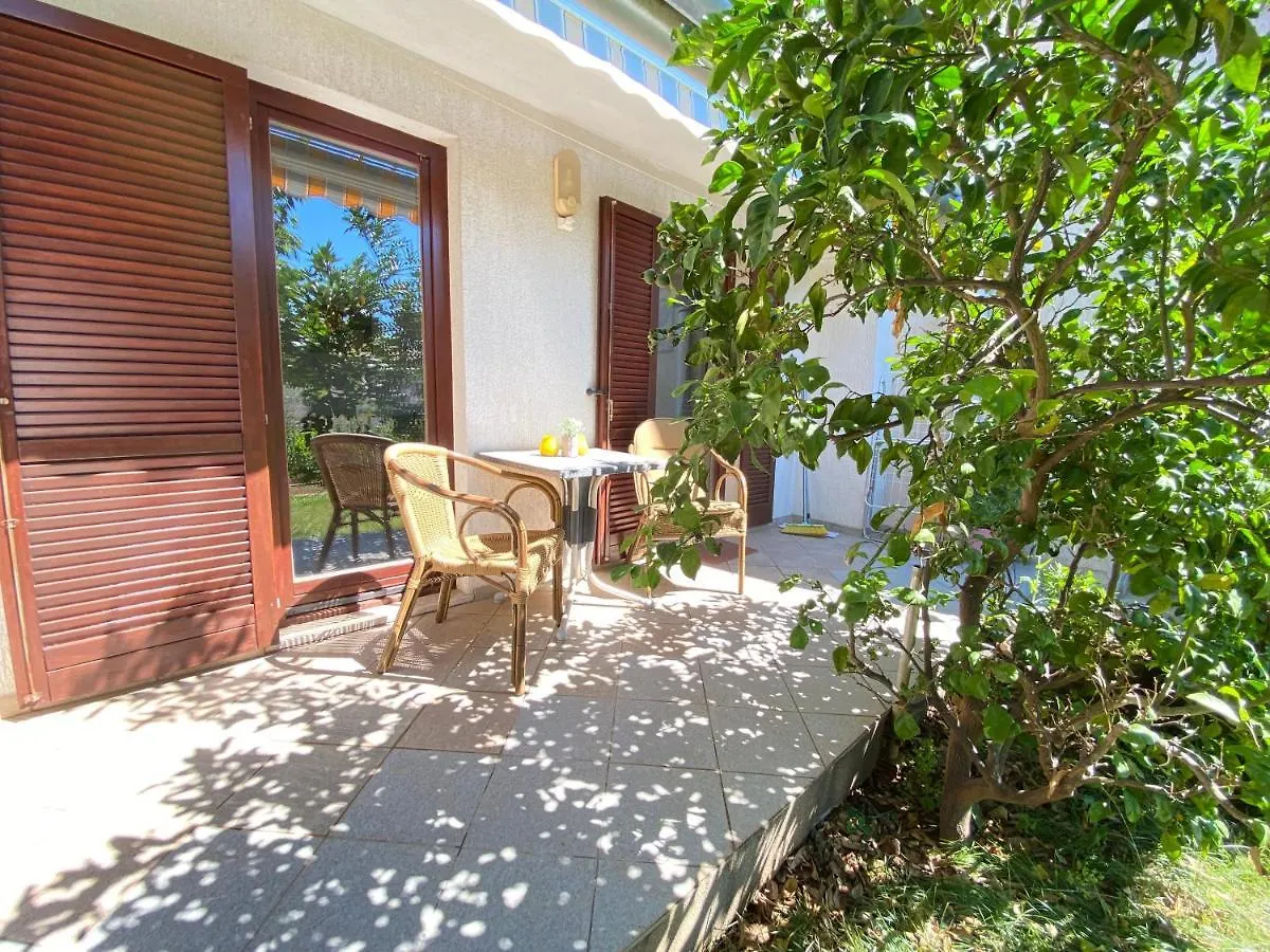 Apartments Vesna Pula
