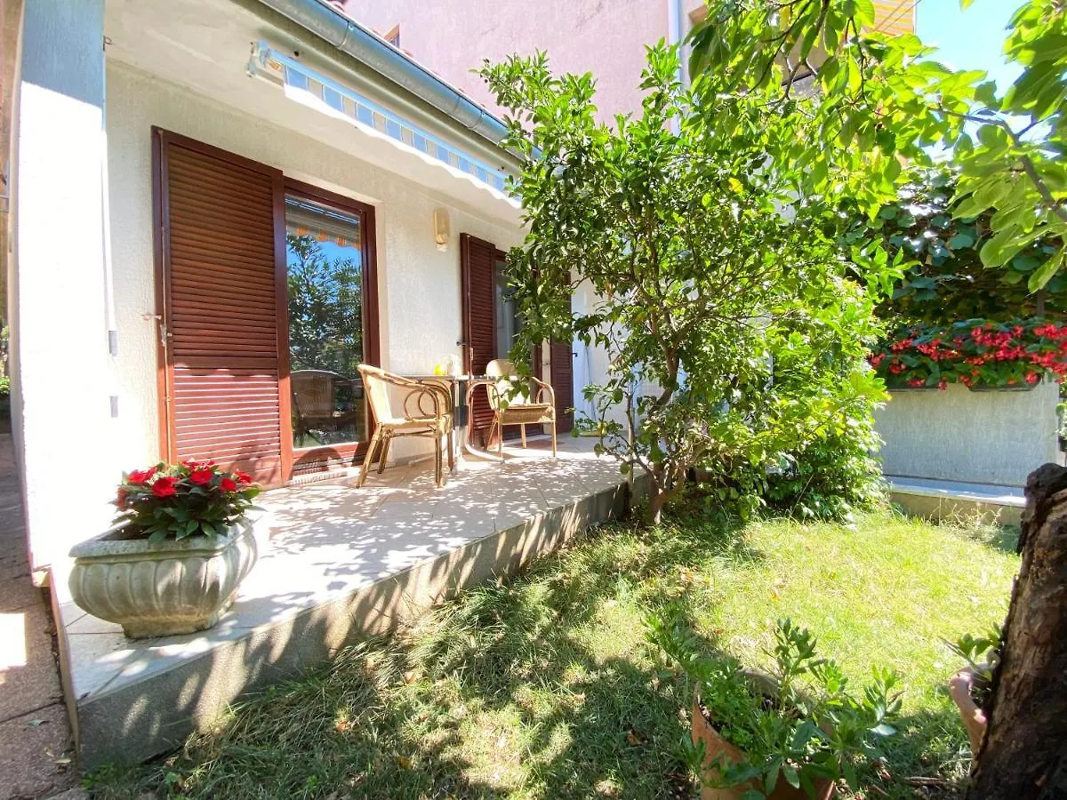 Apartments Vesna Pula 0*,  Hırvatistan
