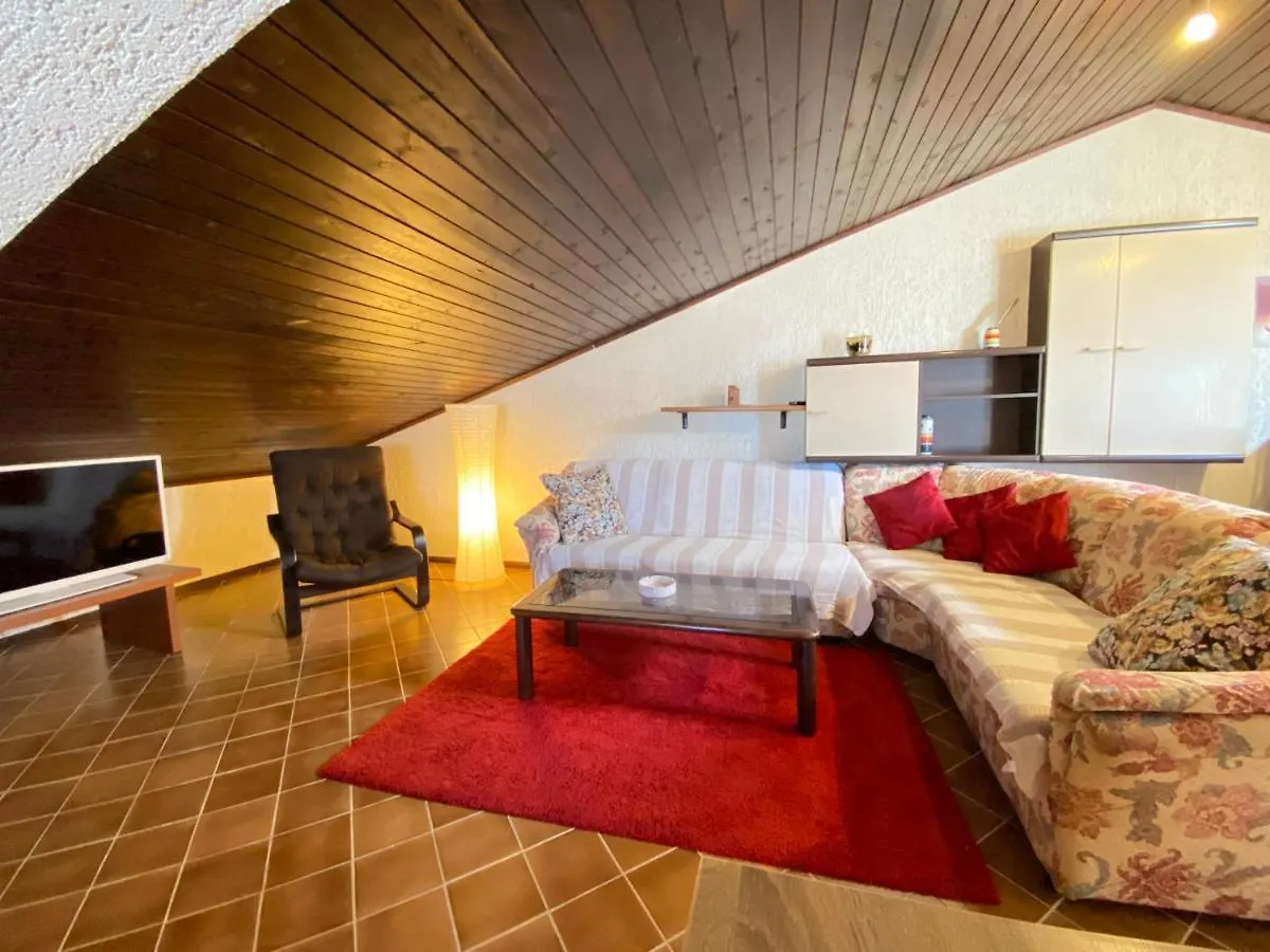 Apartments Vesna Pula