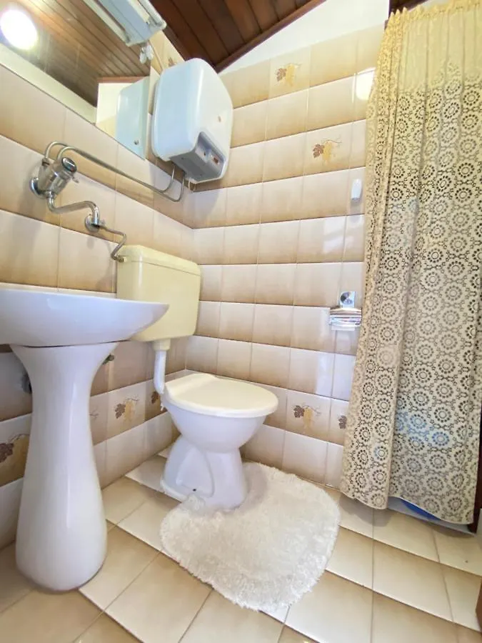 Apartments Vesna Pula 0*,